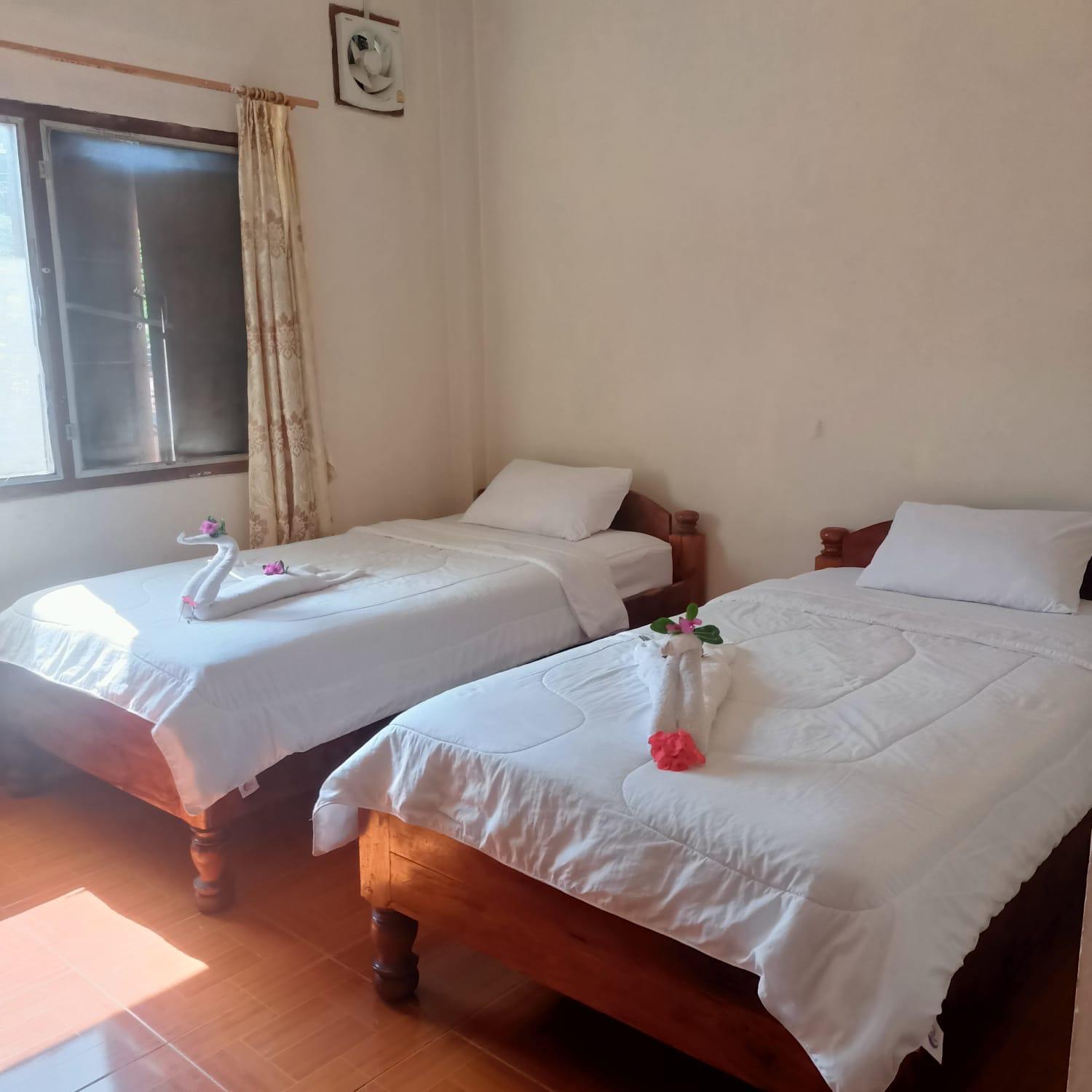 Phonephithak Guesthouse Muang Pakbèng Dış mekan fotoğraf