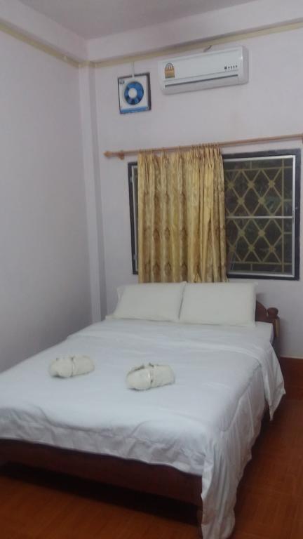 Phonephithak Guesthouse Muang Pakbèng Dış mekan fotoğraf
